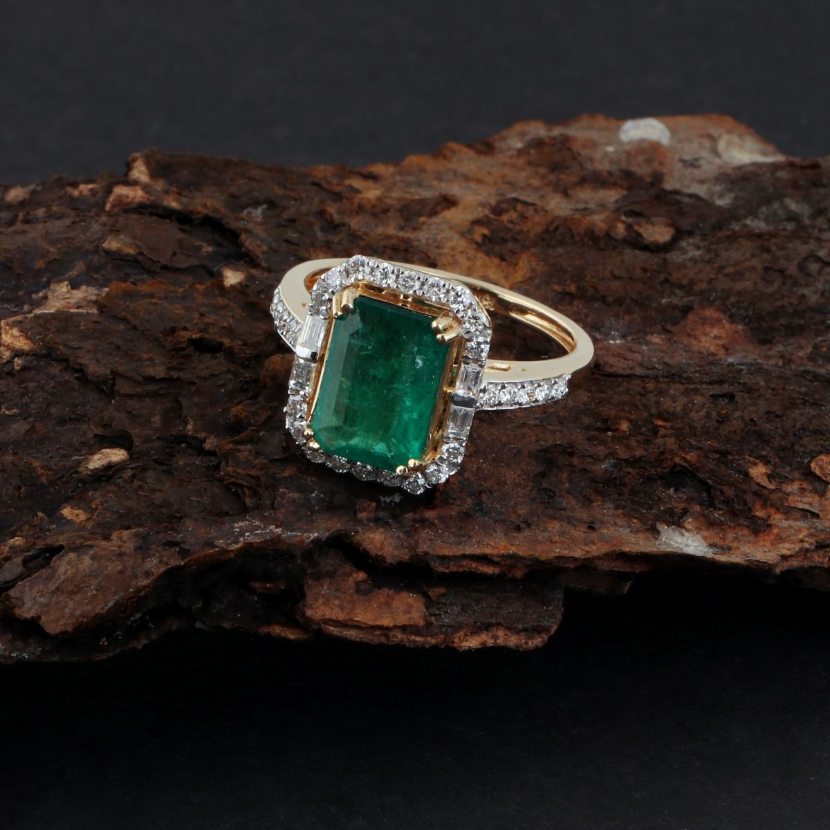 Genuine Emerald Solid 18Kt Yellow Gold SI Clarity HI Color Pave Diamond Promise Ring