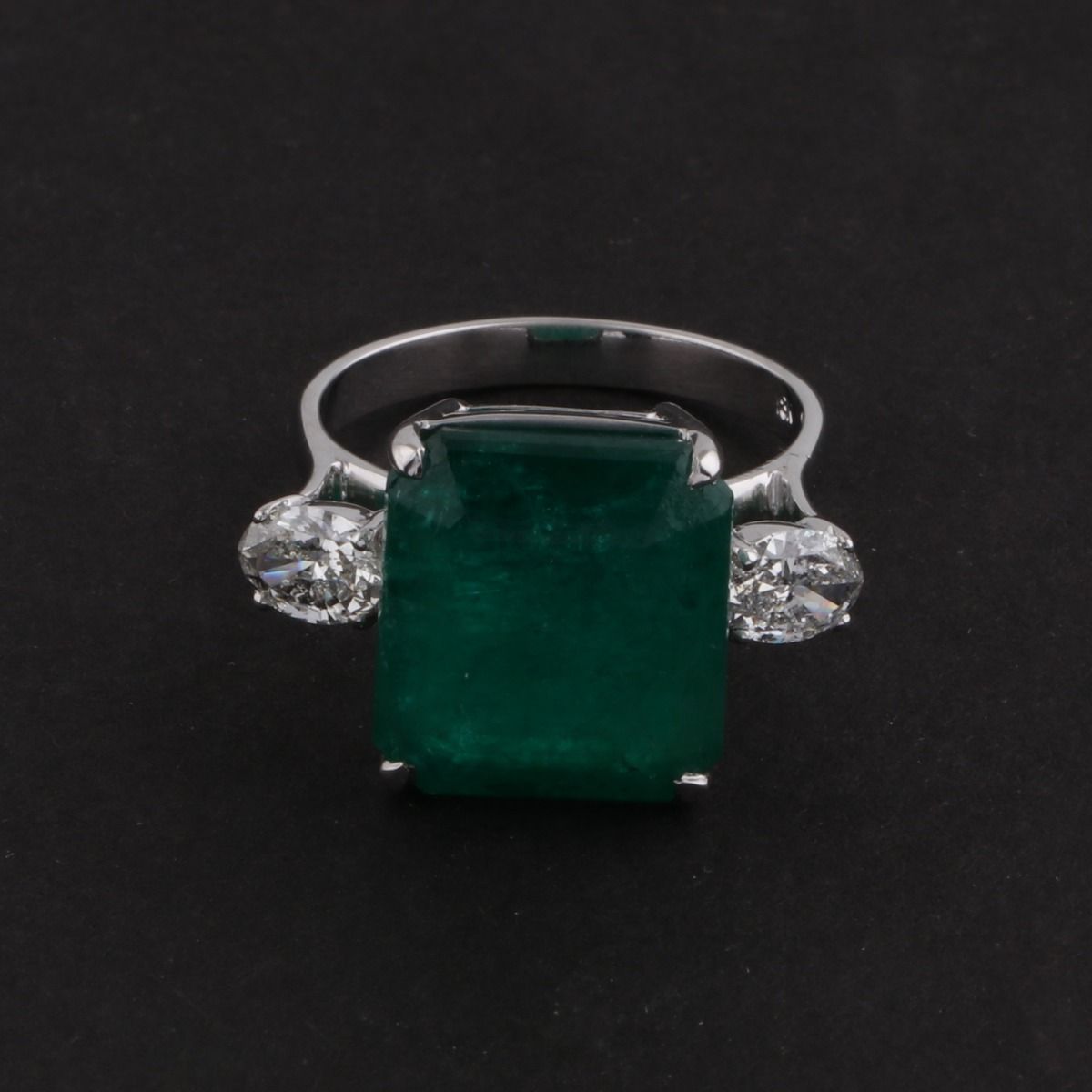 Cushion Shaped Emerald Solid 18 Kt White Gold SI Clarity HI Color Diamond Promise Ring