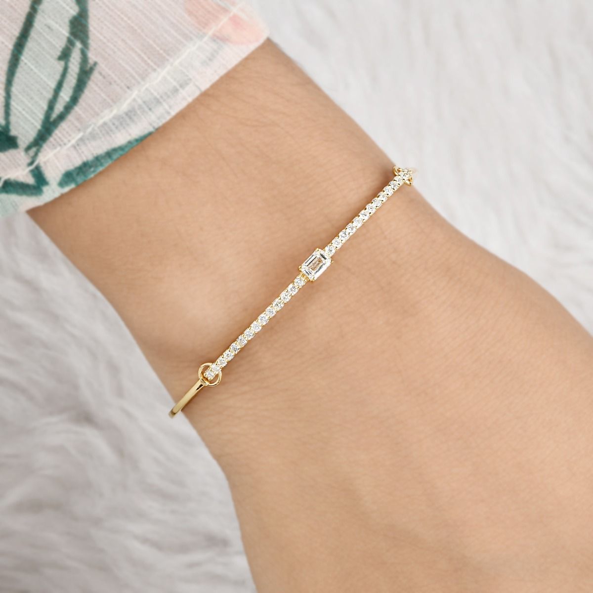 18k Yellow Gold Handmade Adjustable Bangle Bracelet 0.77 Carat HI/SI Diamond Jewelry