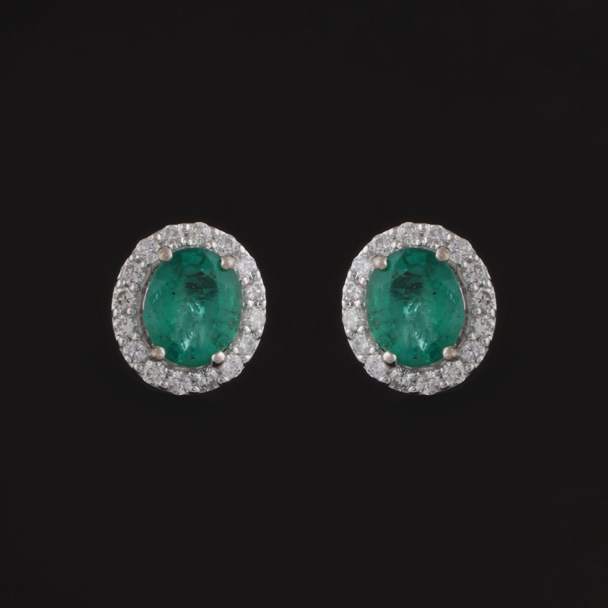 Oval Shaped Emerald Solid 18 Kt White Gold SI Clarity HI Color Diamond Fine Stud Earrings