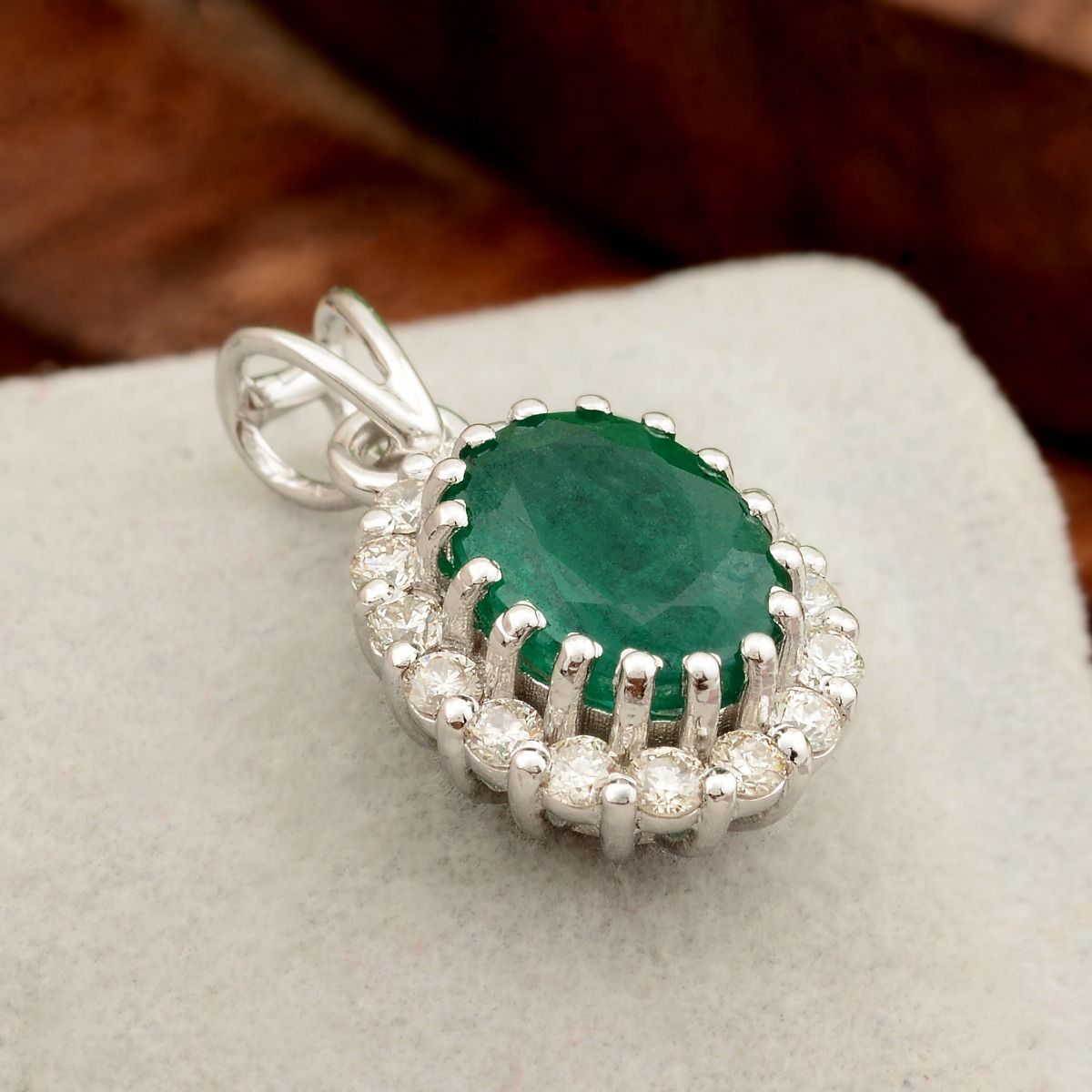 18k White Gold 1.60 TCW SI Clarity HI Color Diamond Zambian Emerald Gemstone Pendant Charming Gift For Women