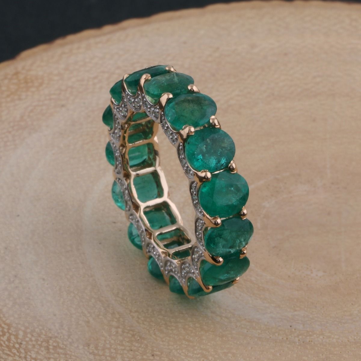 Oval Shaped Emerald Solid 18 Kt Yellow Gold SI Clarity HI Color Diamond Promise Eternity Ring