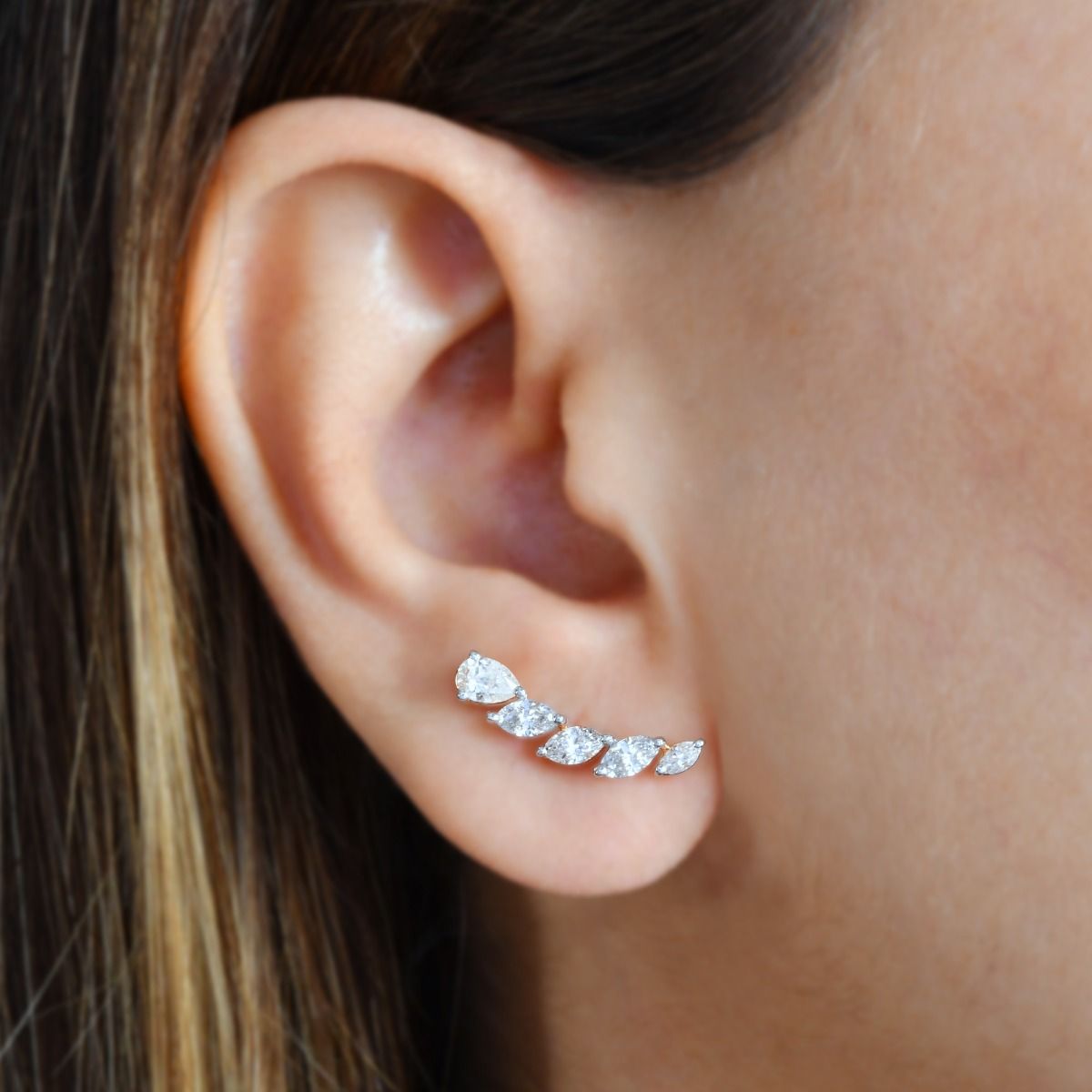 Natural 1.22 Carat Hi Color Hi Clarity Diamond Handmade Jewelry 18k Yellow Gold Stud Earrings