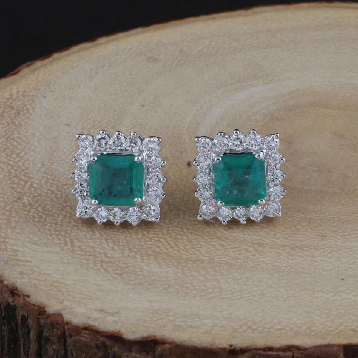 Genuine Emerald Solid 18 Kt White Gold SI Clarity HI Color Diamond Handmade Stud Earrings