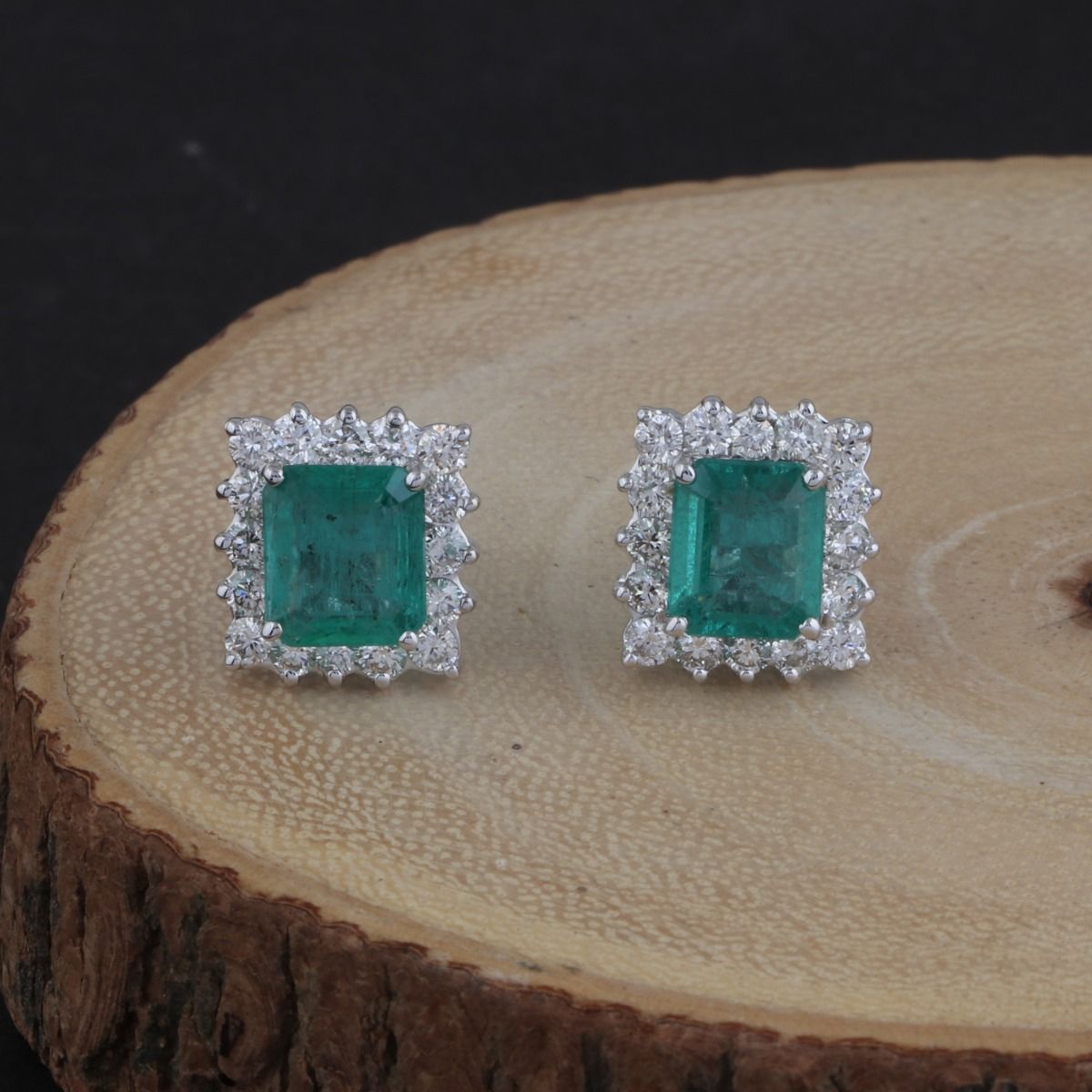 Natural Cushion Shaped Emerald Solid 18 Kt White Gold SI Clarity HI Color Diamond Fine Stud Earrings