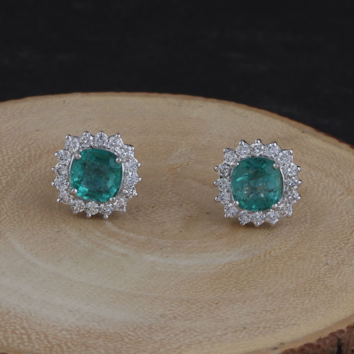 Natural Emerald & Round SI/HI Diamond Solid 18 Kt White Gold Fine Stud Earrings