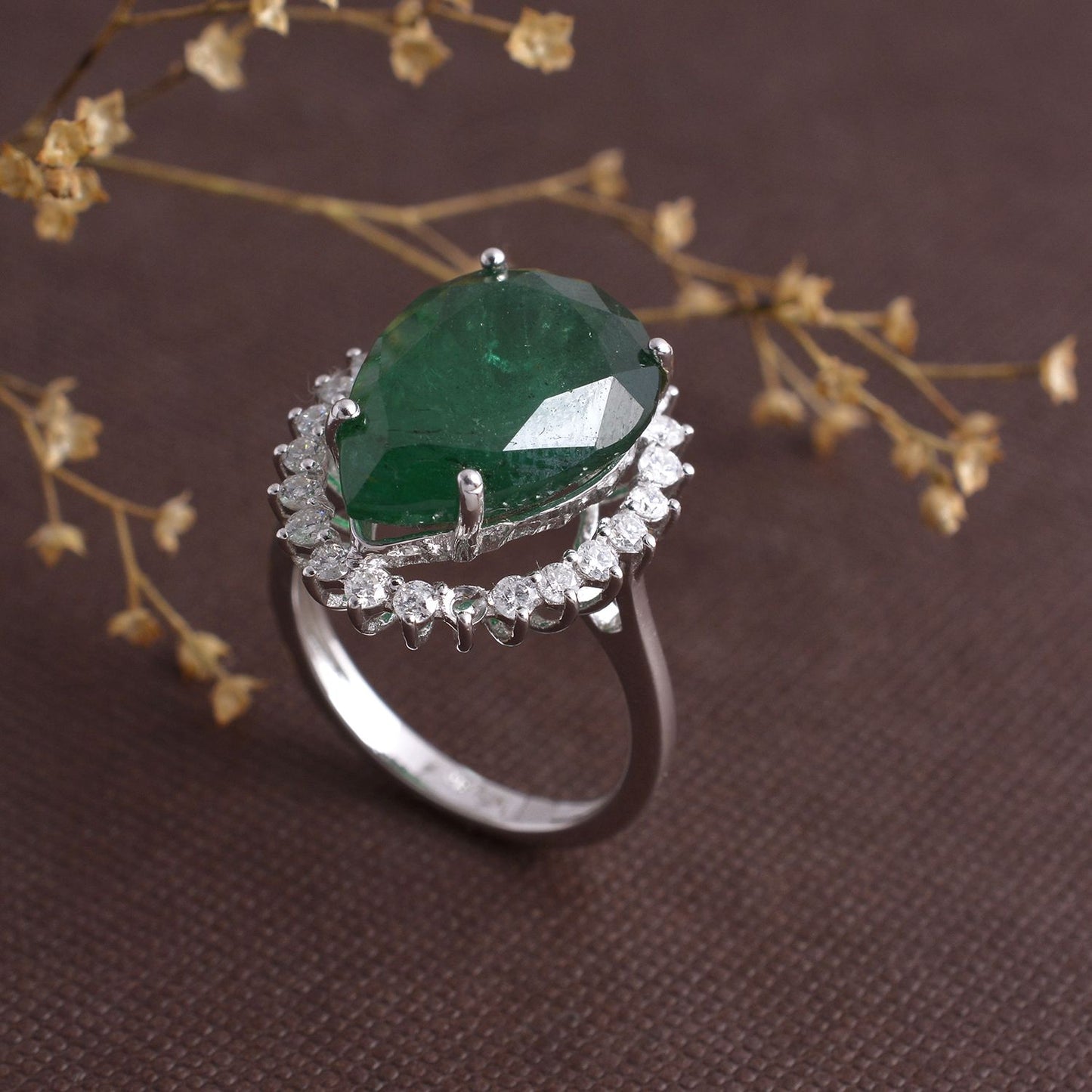 Pear Emerald Gemstone Ring 18 Kt White Gold SI/HI Round Diamond Jewelry