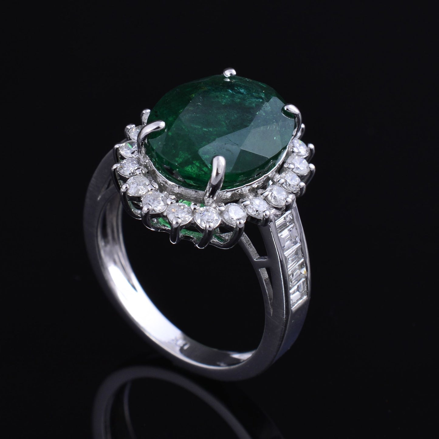 Solid 18Kt White Gold SI Clarity HI Color Baguette Diamond Natural Oval Emerald Gemstone Ring