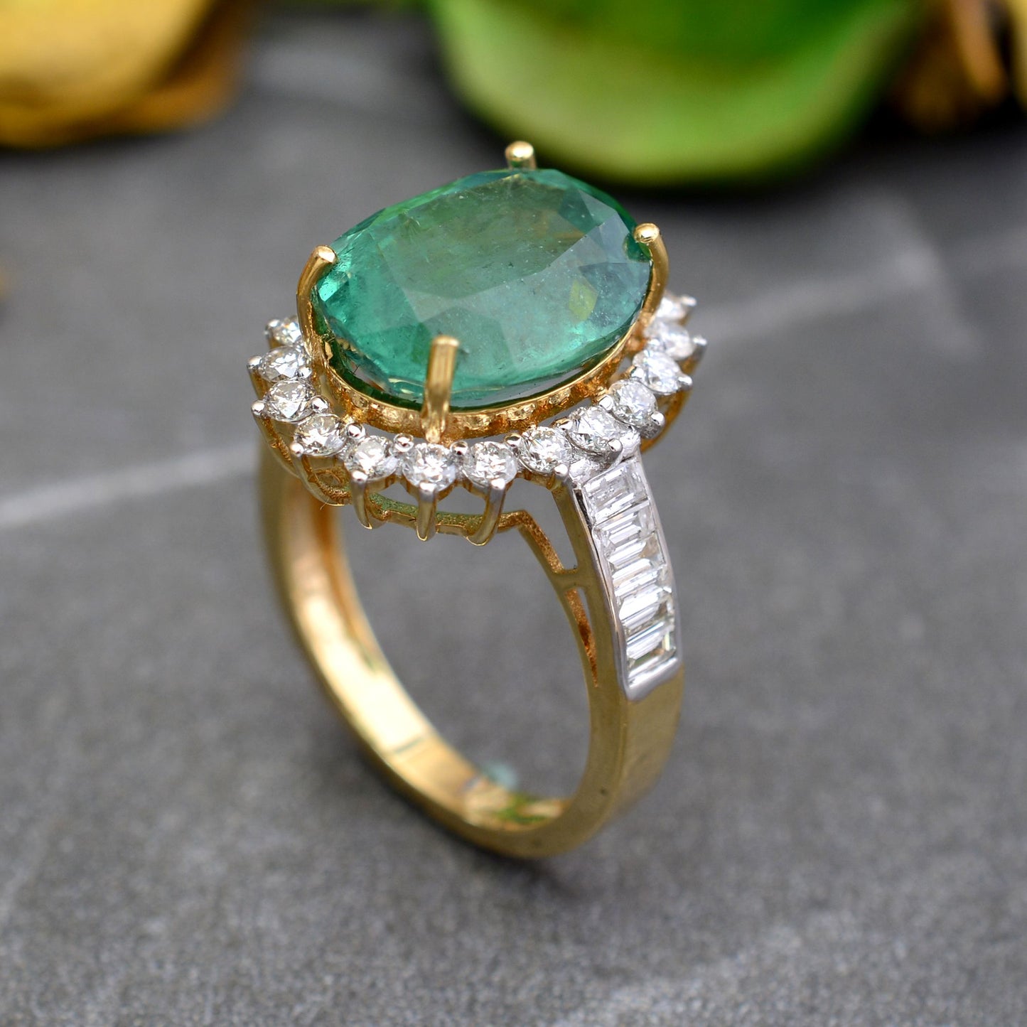 Real 6.25Ct. Oval Emerald Gemstone Cocktail Ring Diamond 18k Yellow Gold Jewelry