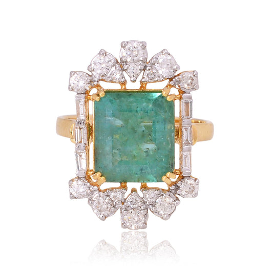 Real Emerald Gemstone Ring SI Clarity HI Color 18Kt Yellow Gold Jewelry