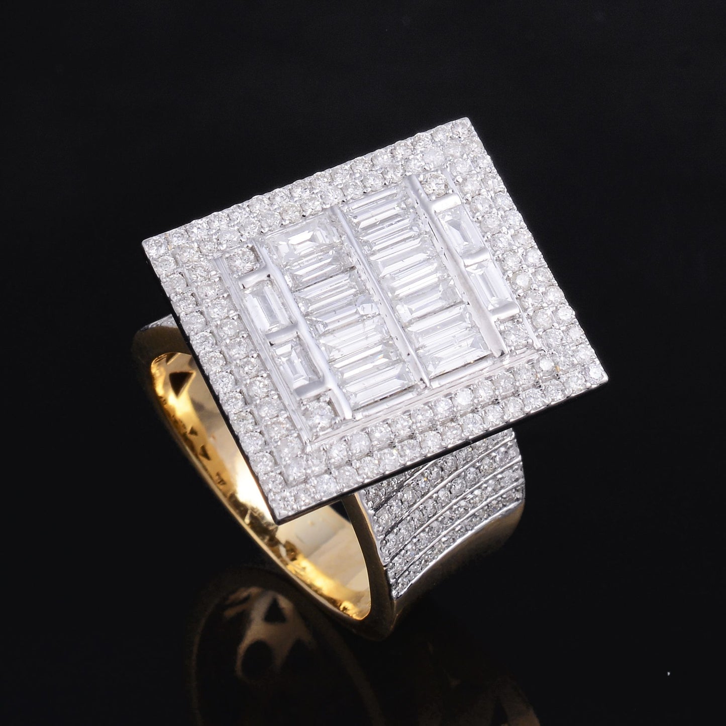 3 TCW Solid 18 Kt Yellow Gold SI Clarity HI Color Diamond Square Shape Band Ring