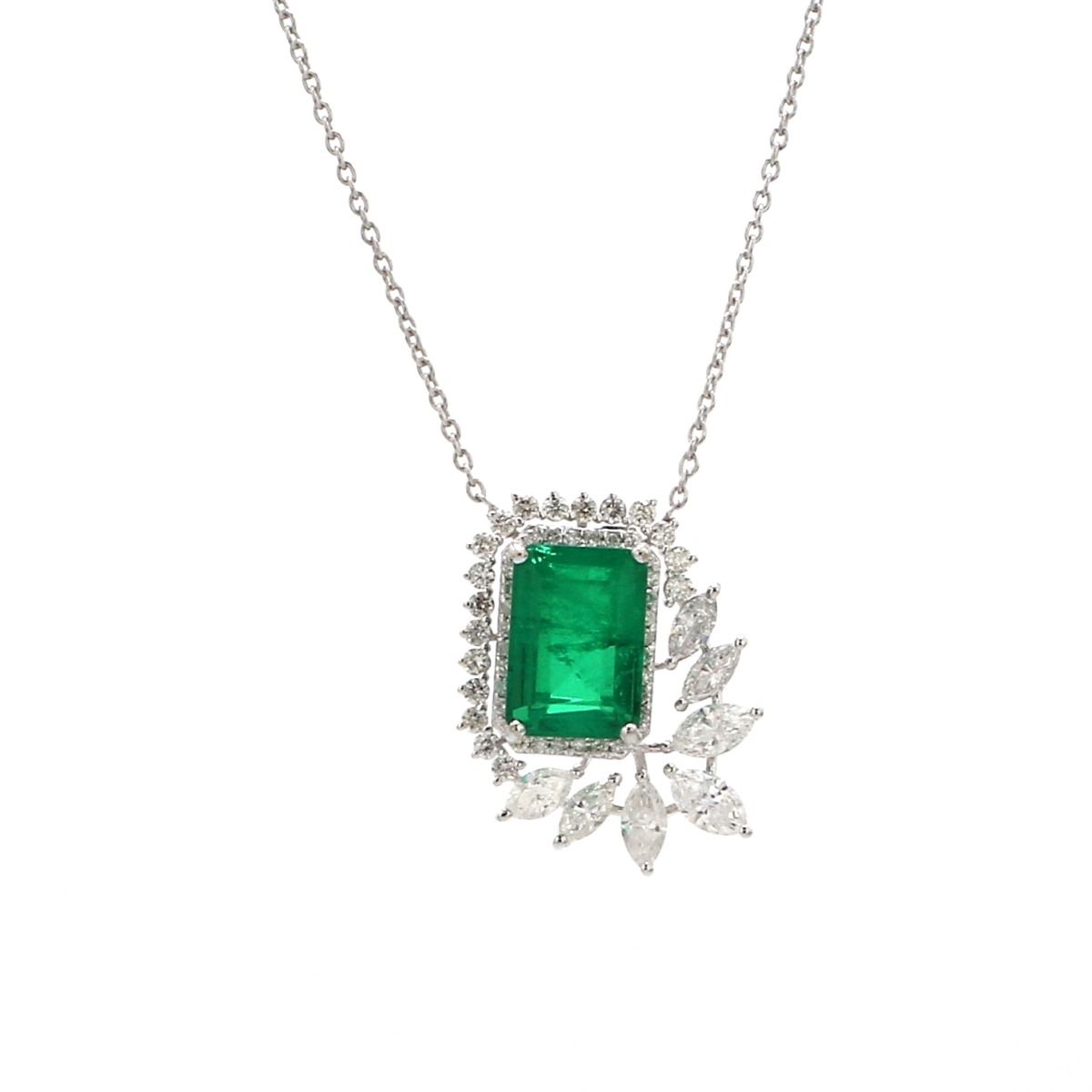 Rectangle Shaped Solid 18 Kt White Gold SI Clarity HI Color Diamond & Emerald Charm Pendant