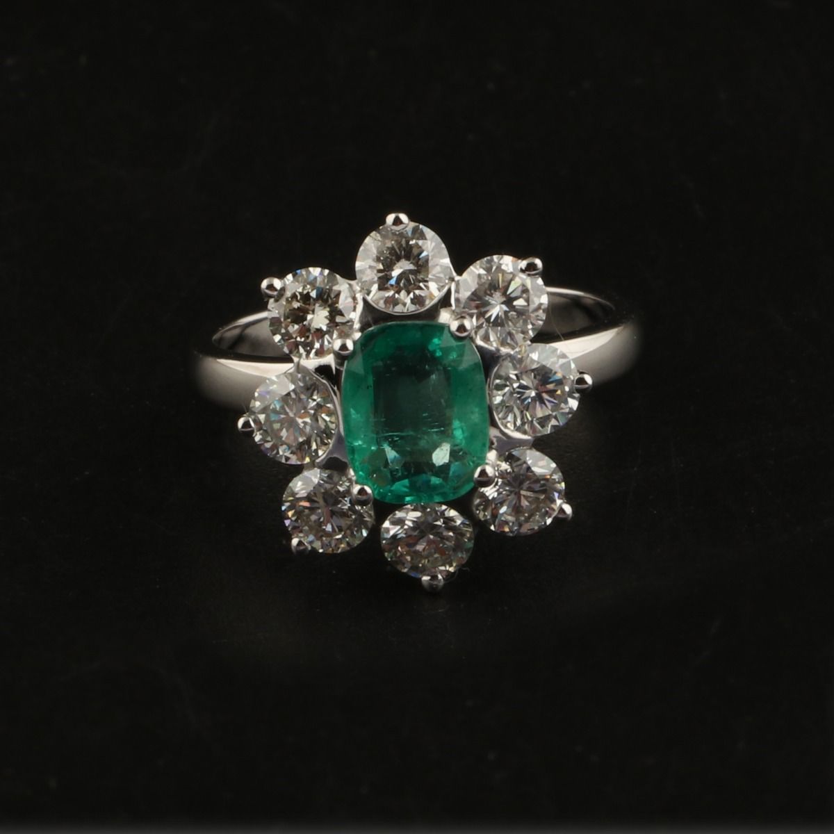 Emerald Stone Solid 18Kt White Gold SI Clarity HI Color Diamond Proposal Flower Ring