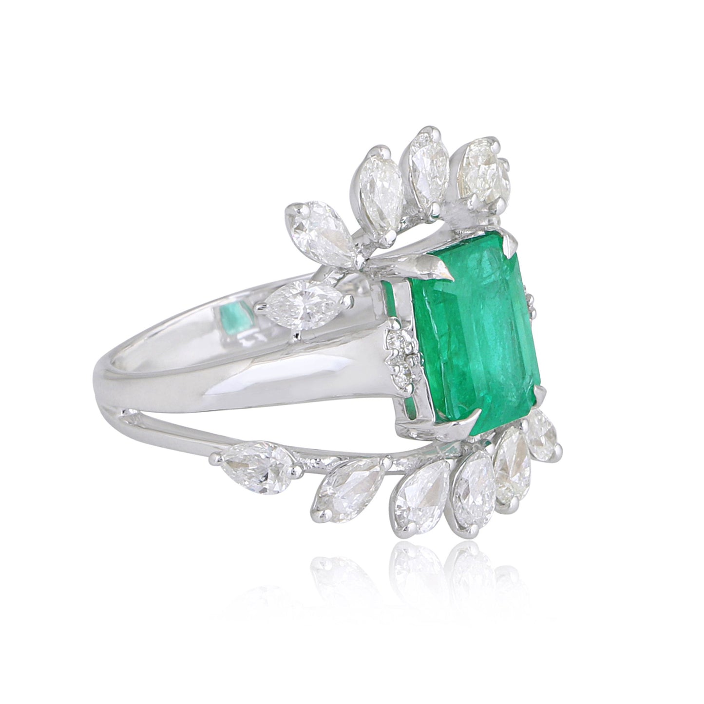 Solid 18Kt White Gold SI Clarity HI Color Pear Diamond Designer Emerald Ring Jewelry