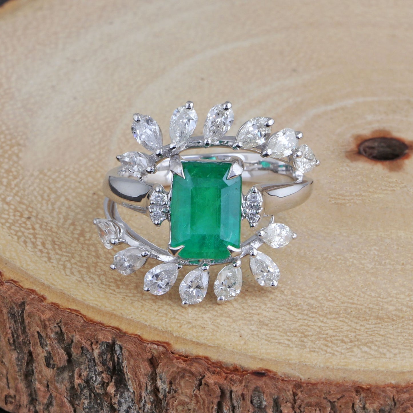 Solid 18Kt White Gold SI Clarity HI Color Pear Diamond Designer Emerald Ring Jewelry