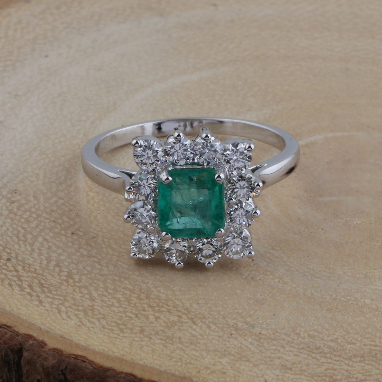 Genuine Emerald Solid 10Kt White Gold SI Clarity HI Color Diamond Proposal Ring