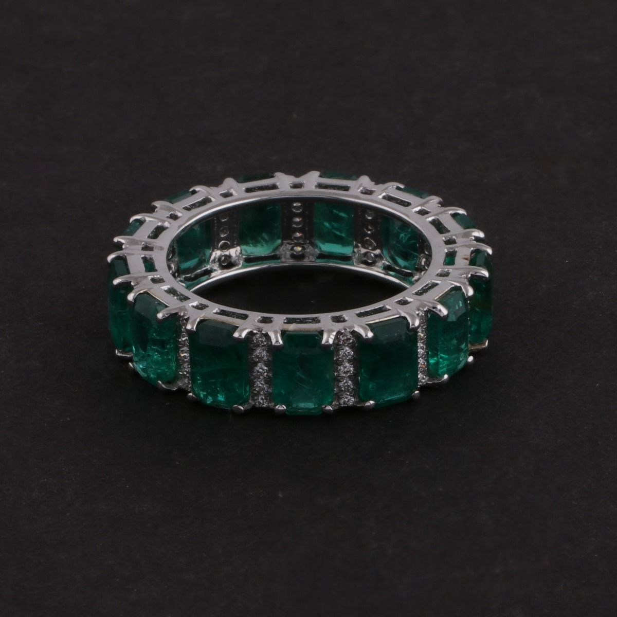 Solid 18 Kt White Gold SI Clarity HI Color Diamond Proposal Emerald Eternity Ring