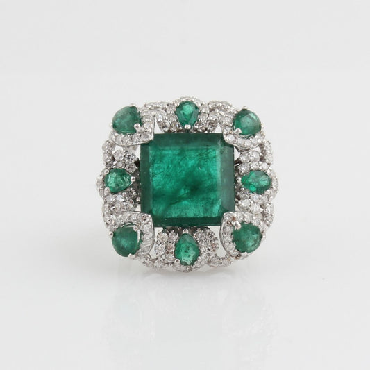 Emerald Solid 18 Kt White Gold SI Clarity HI Color Diamond Promise Ring