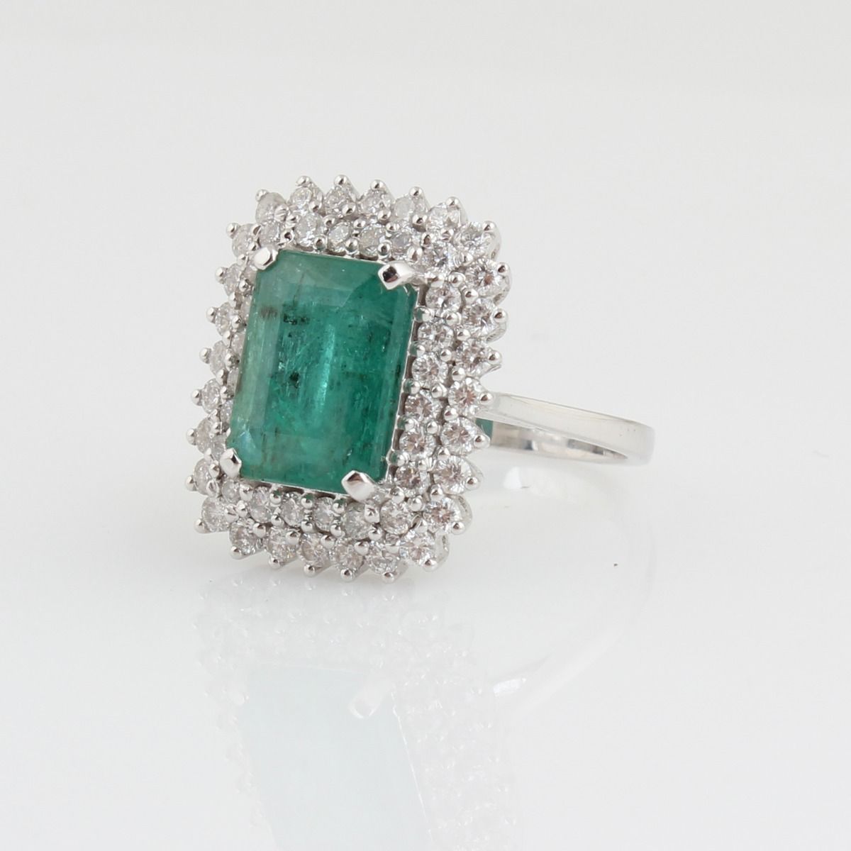 Emerald Solid 18 Kt White Gold SI Clarity HI Color Diamond Proposal Ring