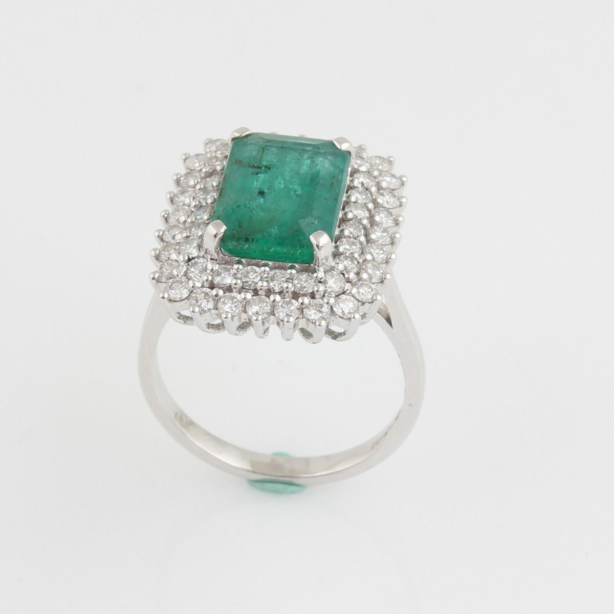 Emerald Solid 18 Kt White Gold SI Clarity HI Color Diamond Proposal Ring