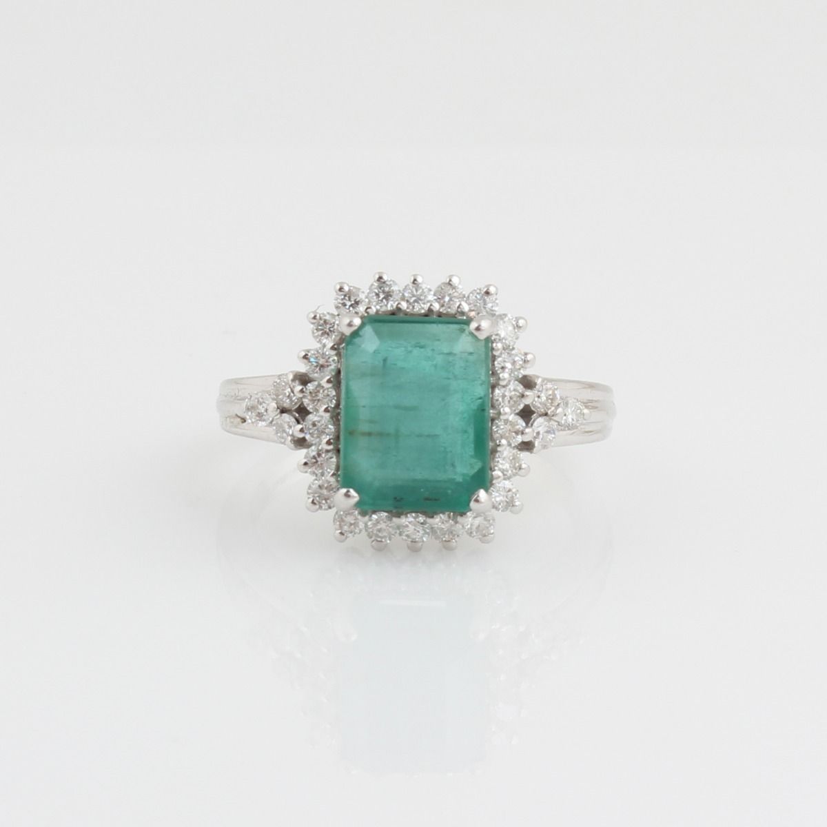 Cushion Shaped Emerald Solid 18 Kt White Gold SI Clarity HI Color Diamond Proposal Ring