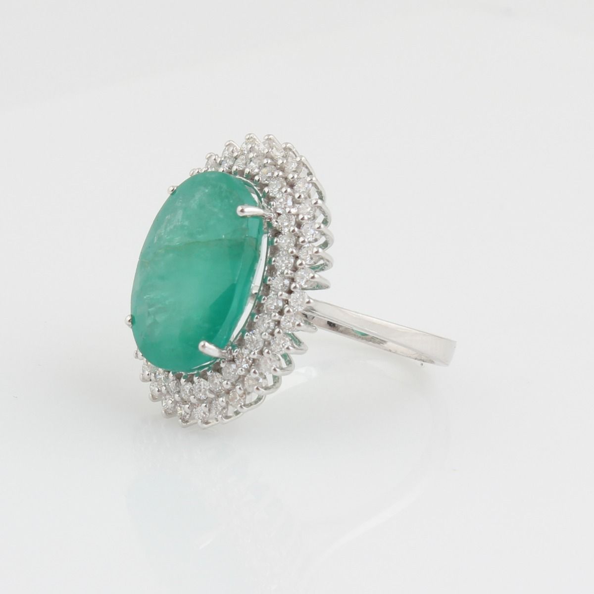 Oval Shaped Emerald Solid 18 Kt White Gold SI Clarity HI Color Diamond Promise Ring