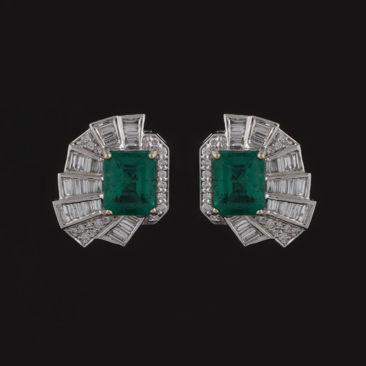 Solid 18 Kt White Gold Real Emerald SI Clarity HI Color Diamond Handmade Stud Earrings