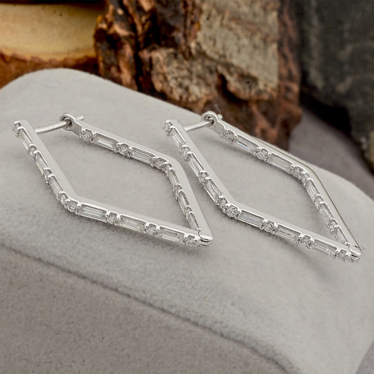 18k White Gold 1.60 TCW SI Clarity HI color Diamond Kite Shape Dangle Earrings Handmade Gift Jewelry For Women