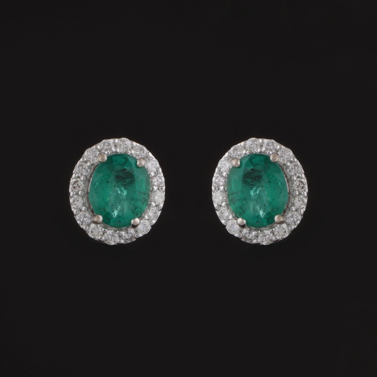 Oval Shaped Emerald Solid 18 Kt White Gold SI Clarity HI Color Diamond Fine Stud Earrings