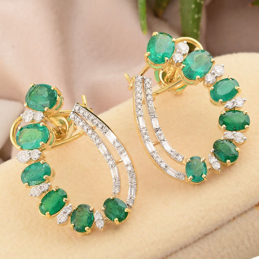 Solid 18 Kt Yellow Gold Oval Shaped Emerald SI Clarity HI Color Diamond Fine Clip On Earrings