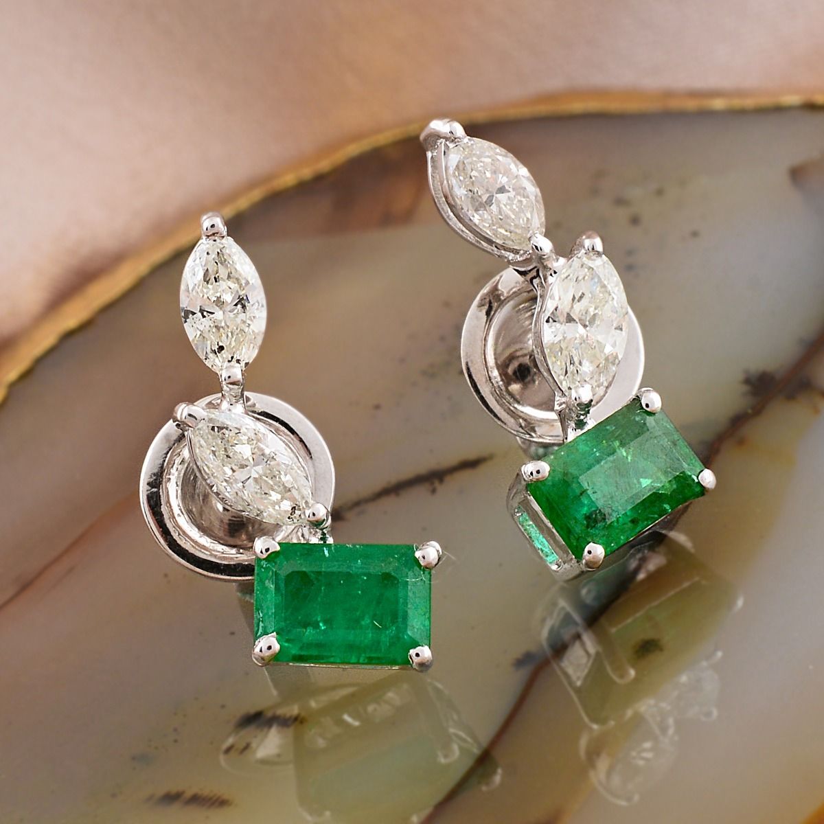 Natural Emerald Solid 18 Kt White Gold Marquise Shaped SI Clarity HI Color Diamond Handmade Stud Earrings