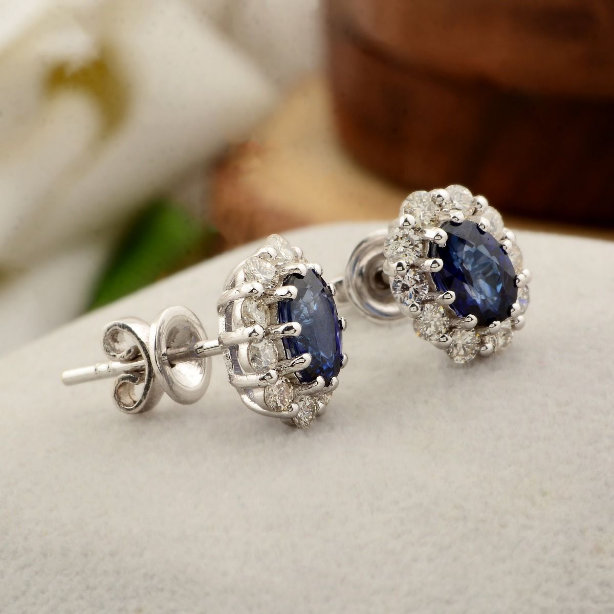 18k White Gold 1.86 TCW SI Clarity HI Color Diamond Blue Sapphire Party Wear Earrings Jewelry For Women