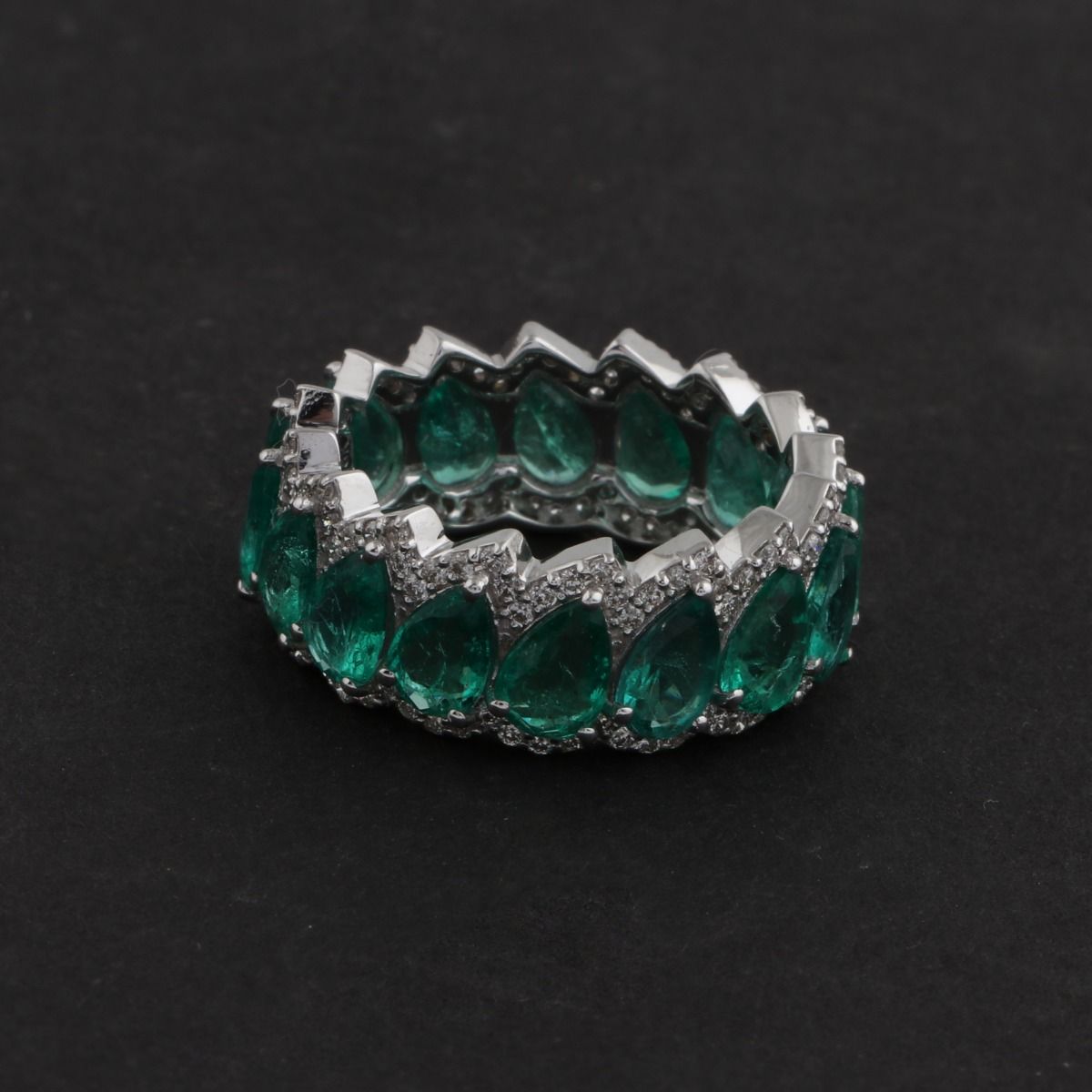 Pear Shaped Emerald Solid 18 Kt White Gold SI Clarity HI Color Diamond Promise Eternity Ring