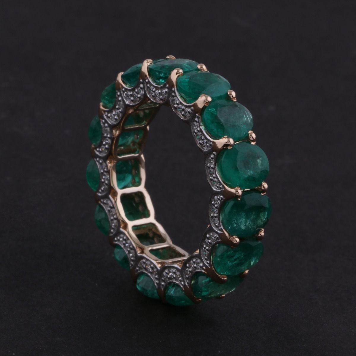 Oval Shaped Emerald Solid 18 Kt Yellow Gold SI Clarity HI Color Diamond Promise Eternity Ring