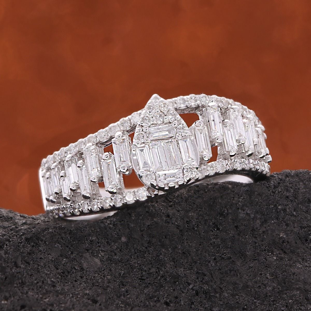 Solid 18k White Gold Handmade Ring Natural 0.73 Carat HI/SI Baguette & Round Shape Diamond Jewelry