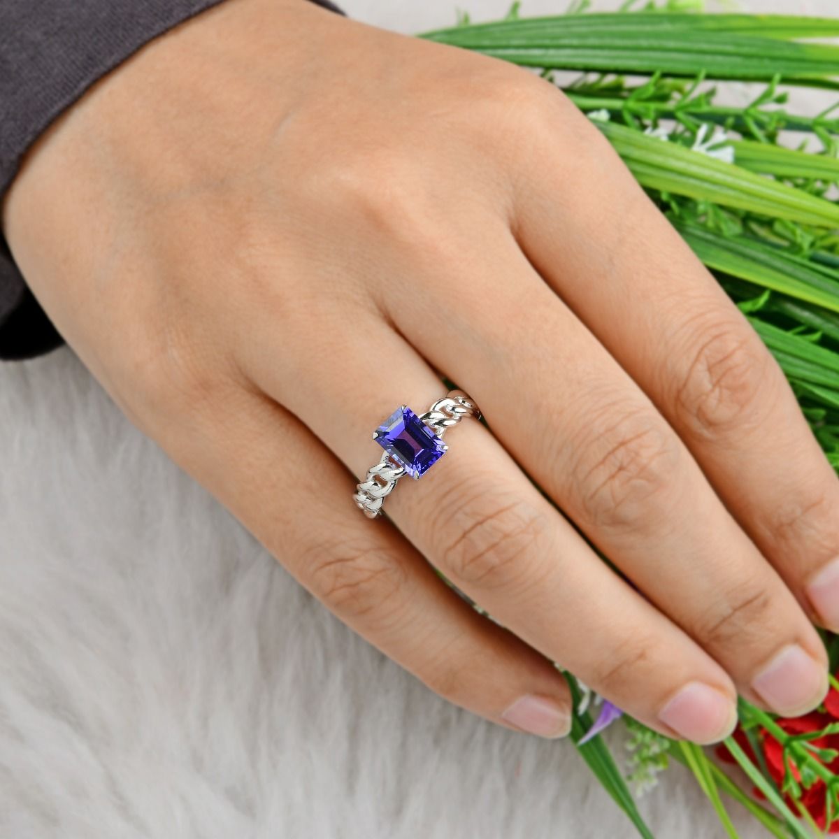 18k White Gold Handmade Curb Ring Natural 1.95 Carat Tanzanite Gemstone Jewelry