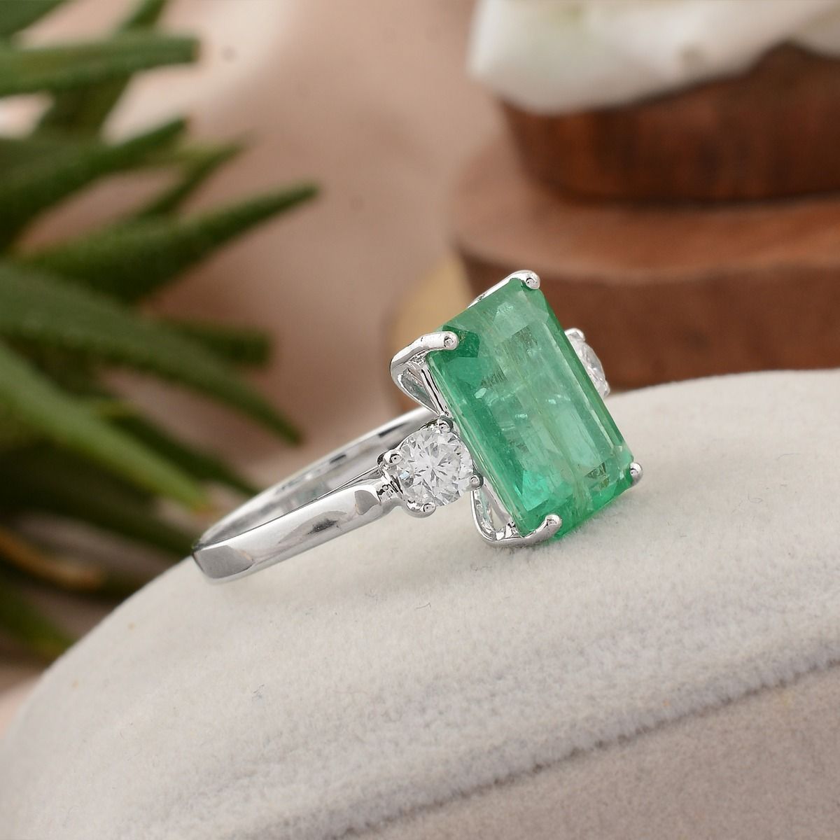 5.15 TCW 18k White Gold SI Clarity HI Color Diamond Zambian Emerald Gemstone Solitaire Ring Handmade Jewelry