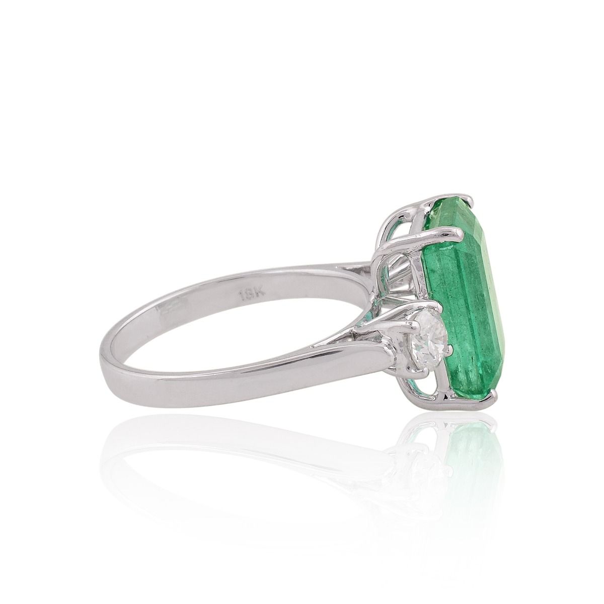 5.15 TCW 18k White Gold SI Clarity HI Color Diamond Zambian Emerald Gemstone Solitaire Ring Handmade Jewelry
