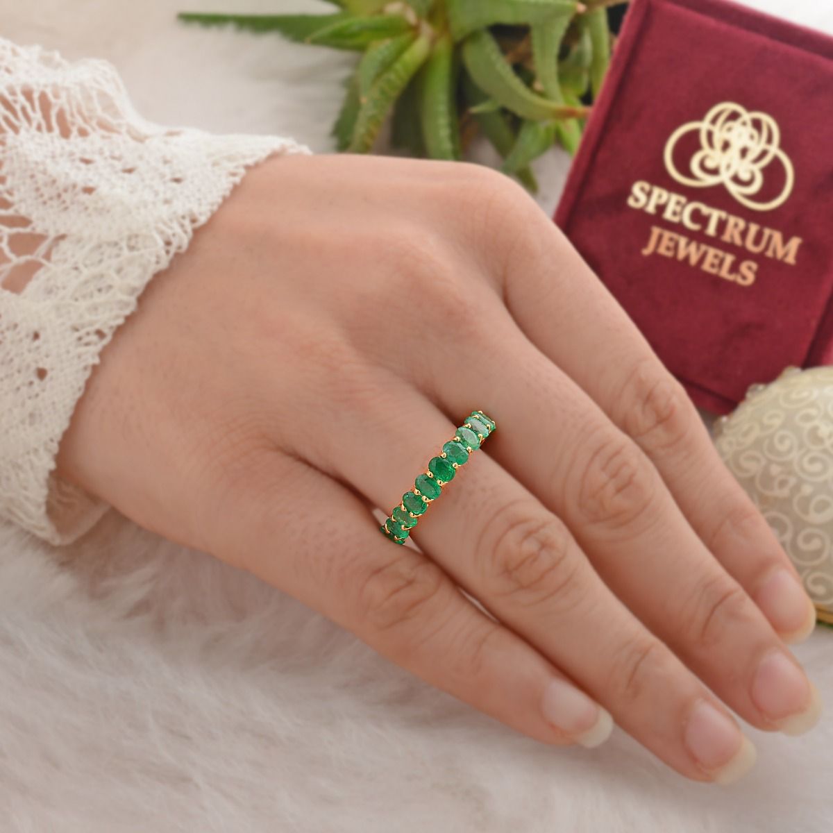 18k Yellow Gold 4.05 TCW SI Clarity HI Color Diamond Zambian Emerald Gemstone Band Ring Handmade Jewelry For Women