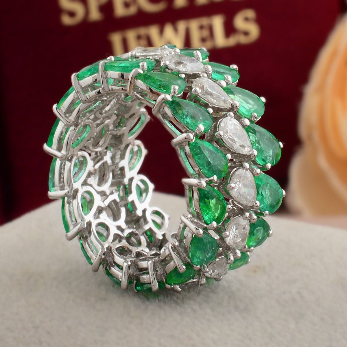 18k White Gold 6.90 TCW SI Clarity HI Color Diamond Zambian Emerald Gemstone Band Ring Handmade Jewelry