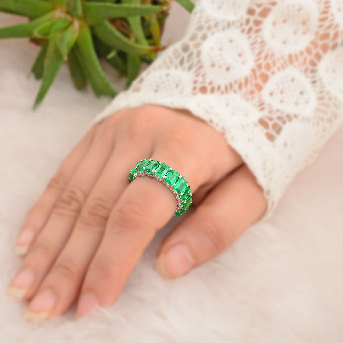 18k White Gold 8.83 TCW SI clarity HI Color Diamond Zambian Emerald Gemstone Band Ring For Women