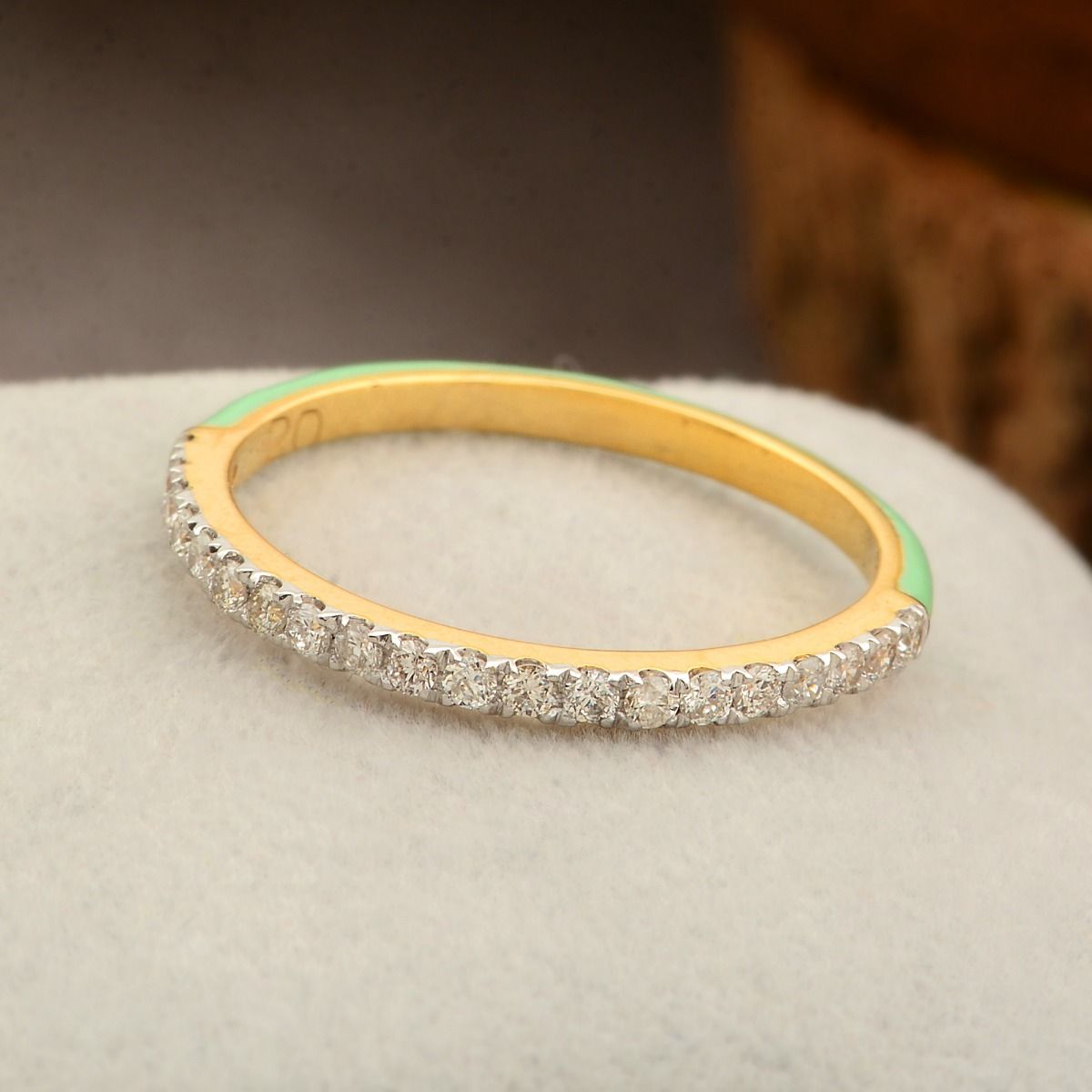 18k Yellow Gold 0.25 TCW SI Clarity HI Color Diamond Green Enamel Party Wear Band Ring