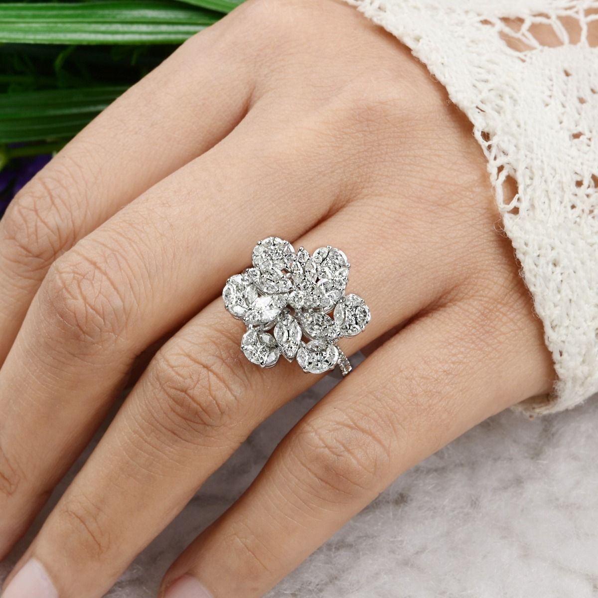 Solid 18k White Gold Handmade Floral Ring Natural 1.75 Carat HI/SI Diamond Jewelry