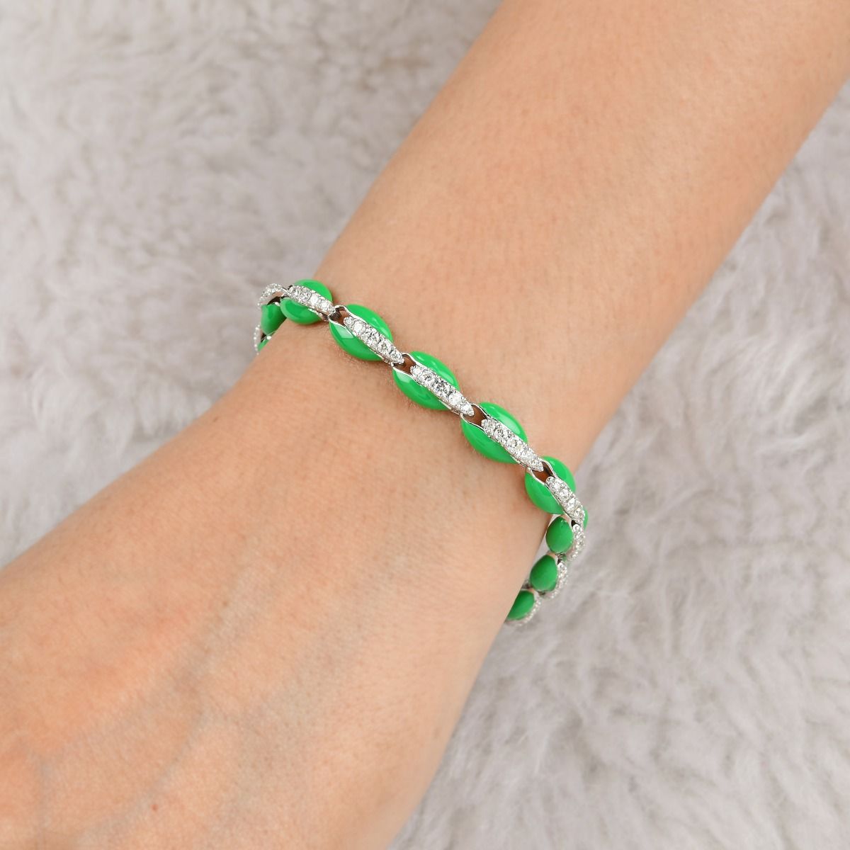 10k White Gold 1.85 Carat HI Color SI Clarity Pave Diamond Bracelet Cowrie Shell Green Enamel Jewelry