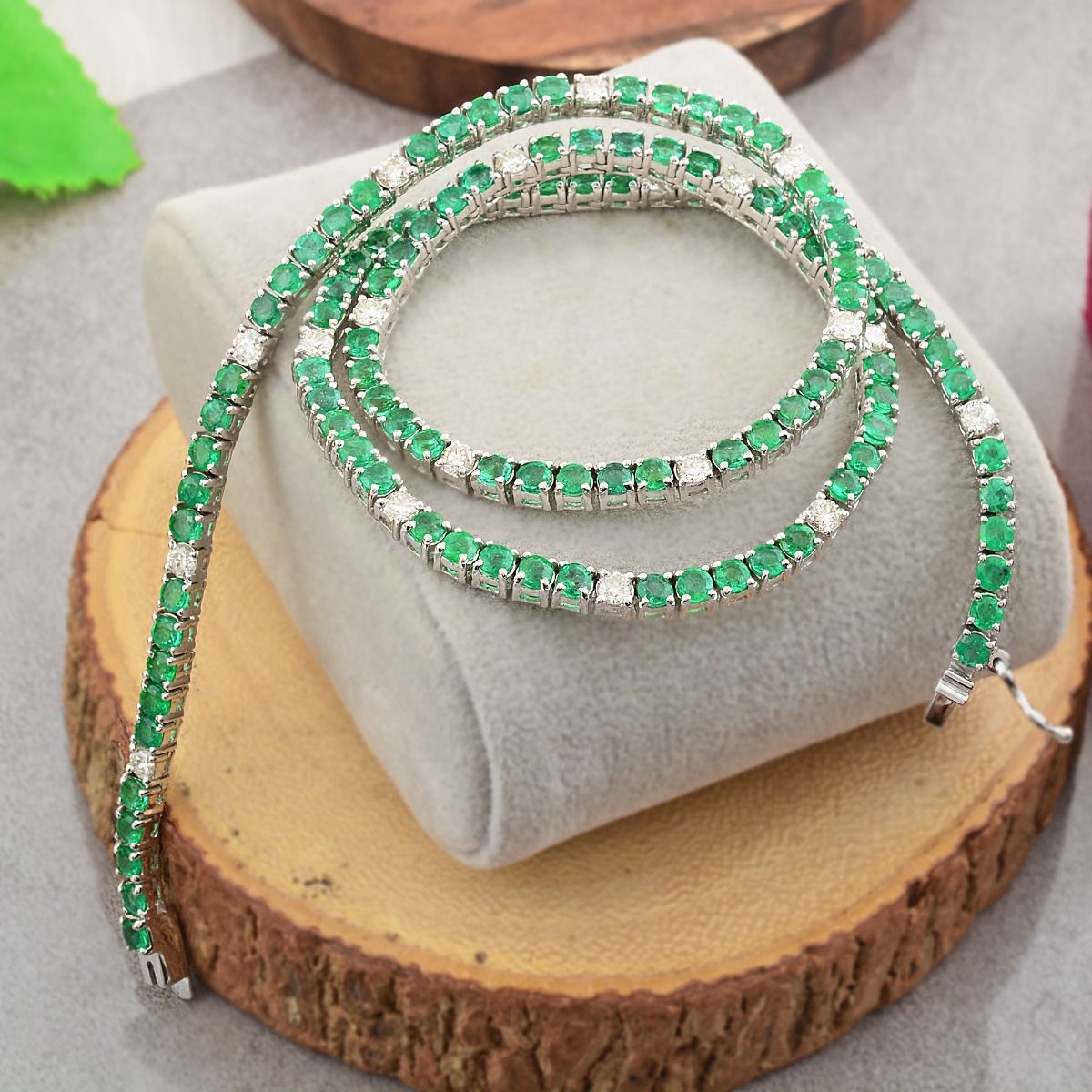 10k White Gold 11.06 TCW SI Clarity HI Color Diamond Zambian Emerald Gemstone Chain Jewelry For Women , Anniversary Gift